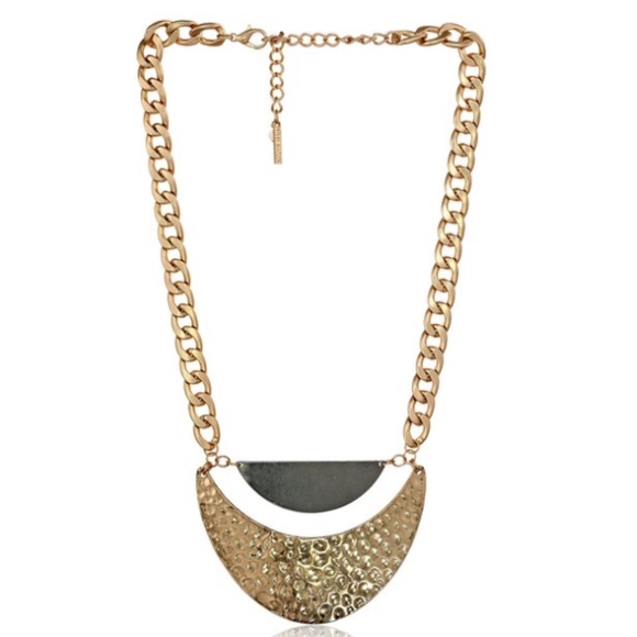 STEVE MADDEN "Mixed Metallica" Hammered Crescent Chunky Statement Necklace NEW - Picture 1 of 1